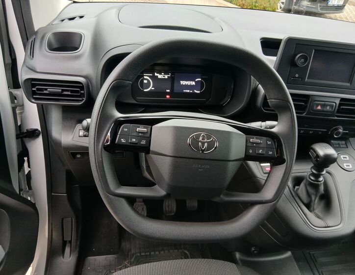 Toyota ProAce 16