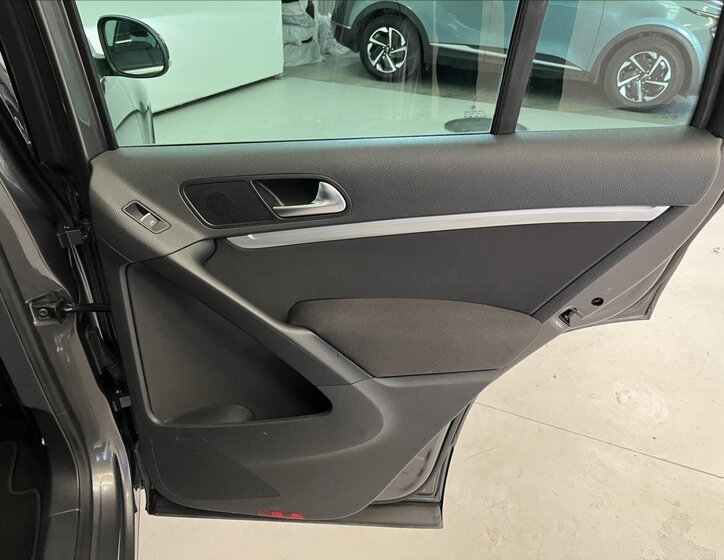 Volkswagen Tiguan SUV 2,0 l 103 kw