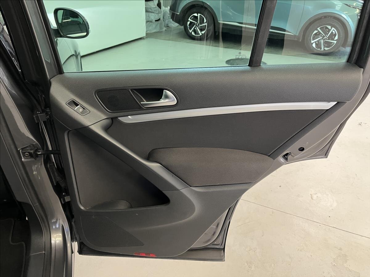 Volkswagen Tiguan SUV 2,0 l 103 kw