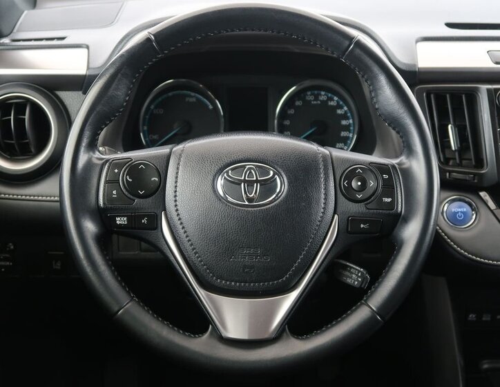 Toyota RAV4 SUV / Terénní 2,5 l 114 kw