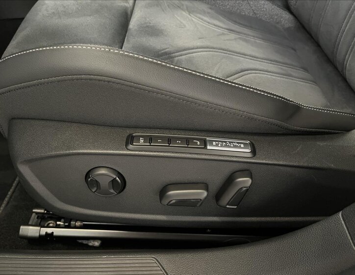 Volkswagen Golf Kombi 1,5 l 110 kw