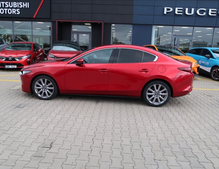 Mazda 3 Sedan 2,0 l 110 kw