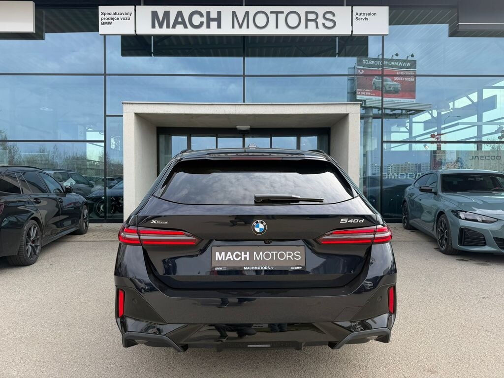 BMW Řada 5 Kombi 3,0 l 210 kw