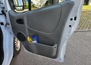 Renault Trafic 18