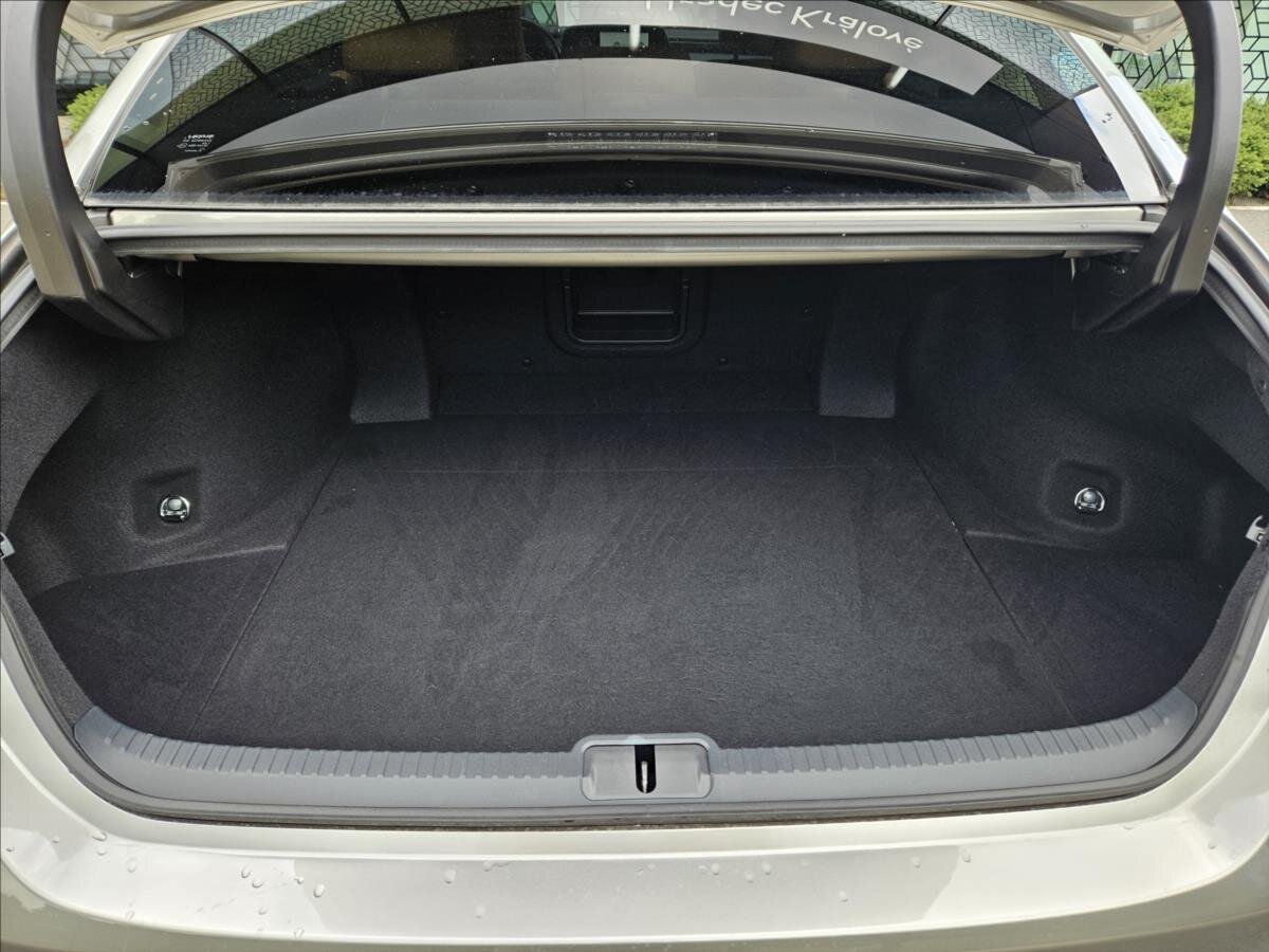 Lexus ES 300h Sedan 2,5 l 160 kw