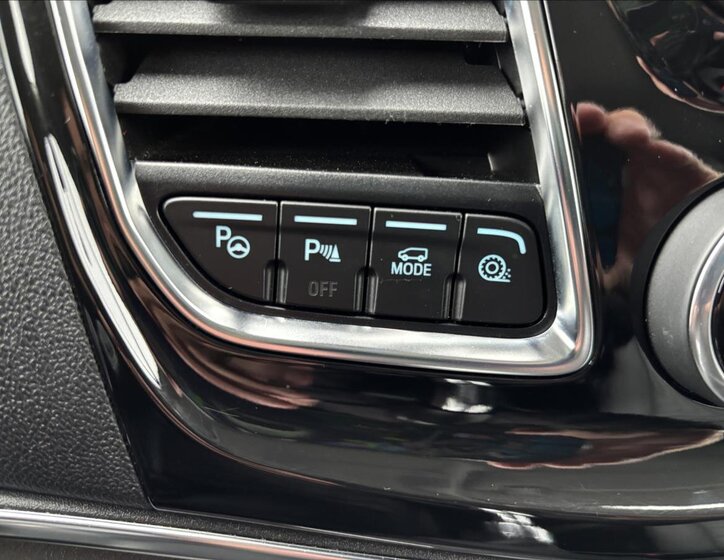 Ford Tourneo Custom Kombi 2,0 l 136 kw