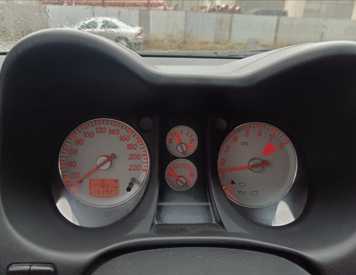 Mitsubishi Outlander Kombi 2,0 l 100 kw