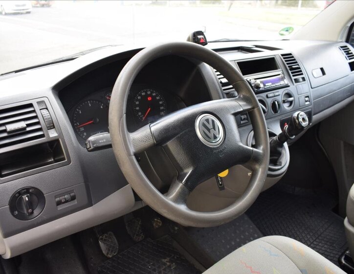 Volkswagen Transporter Ostatní 2,5 l 96 kw