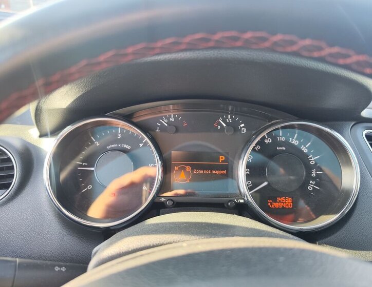 Peugeot 5008 MPV 2,0 l 120 kw