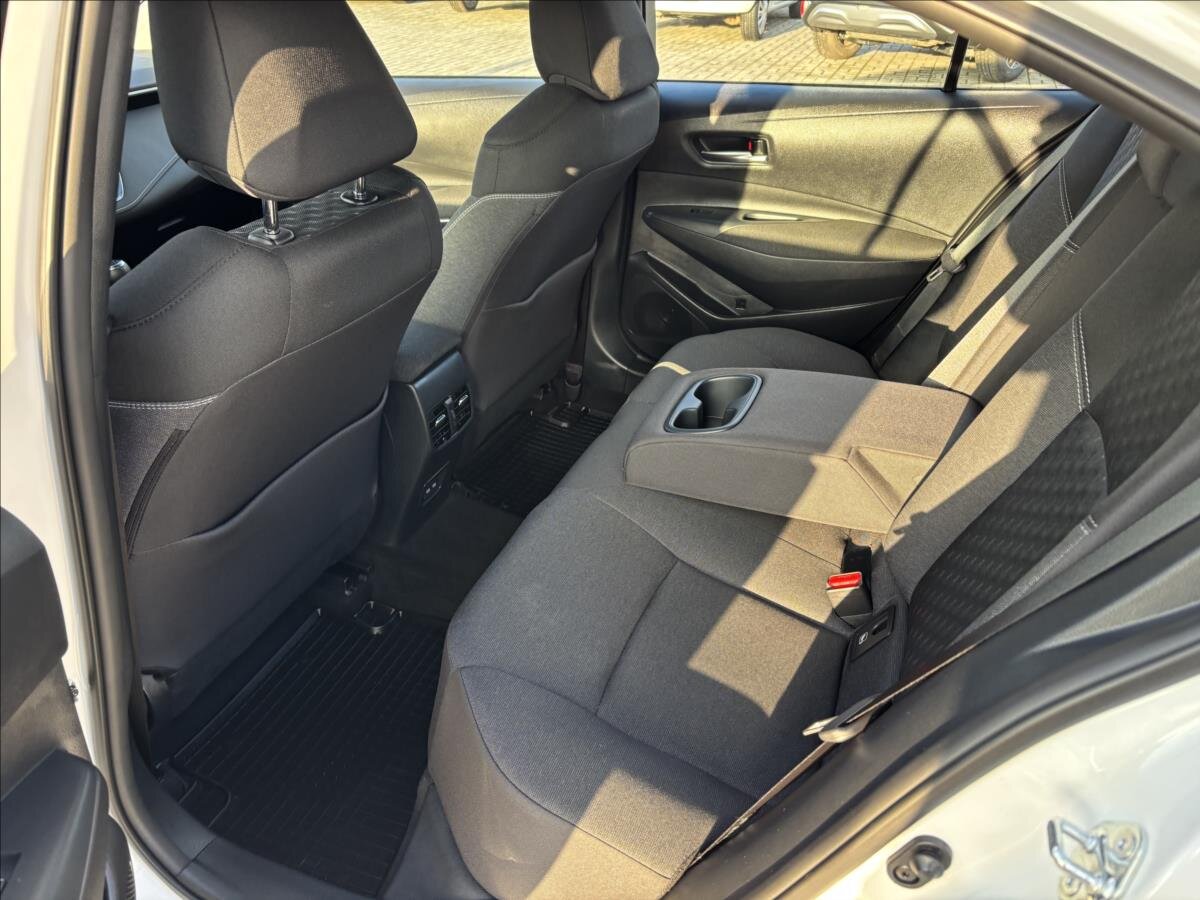 Toyota Corolla Sedan 1,5 l 92 kw