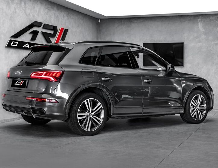 Audi Q5 5