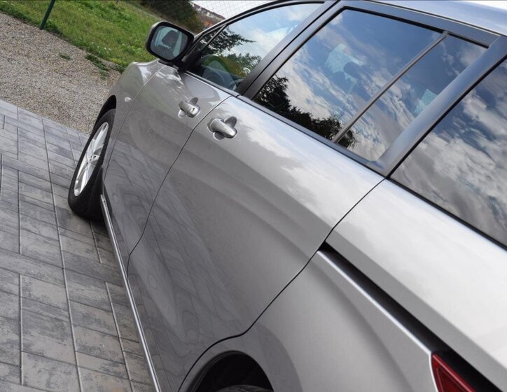 Mazda 5 Kombi 1,8 l 85 kw