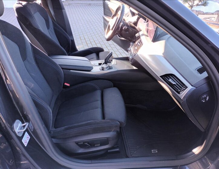 BMW Řada 5 Kombi 2,0 l 140 kw