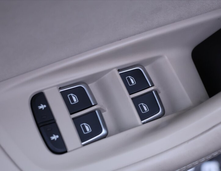 Audi A6 Sedan 3,0 l 235 kw