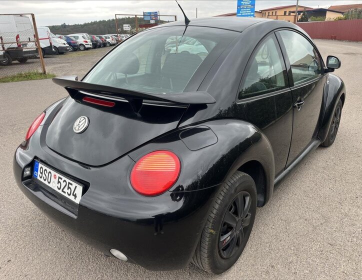 Volkswagen New Beetle Hatchback 1,6 l 74 kw