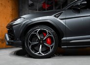 Lamborghini Urus 2