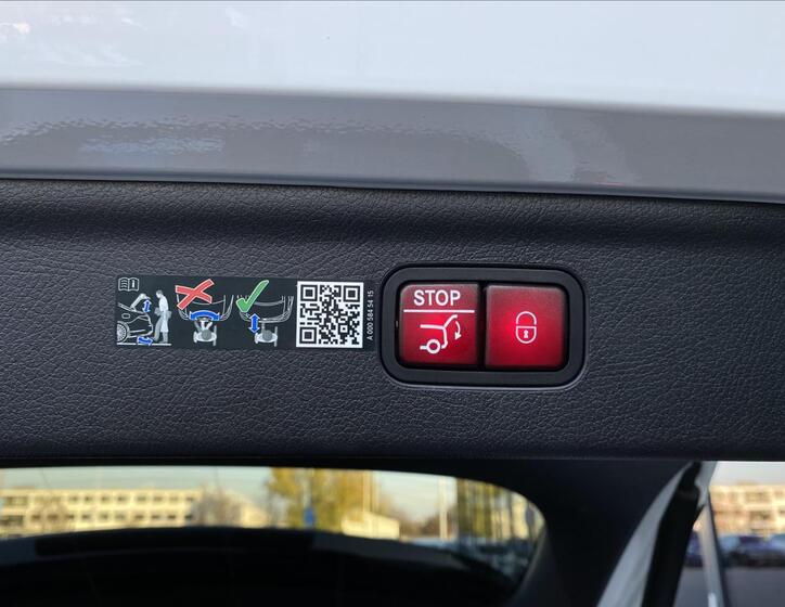 Mercedes-Benz EQE 28