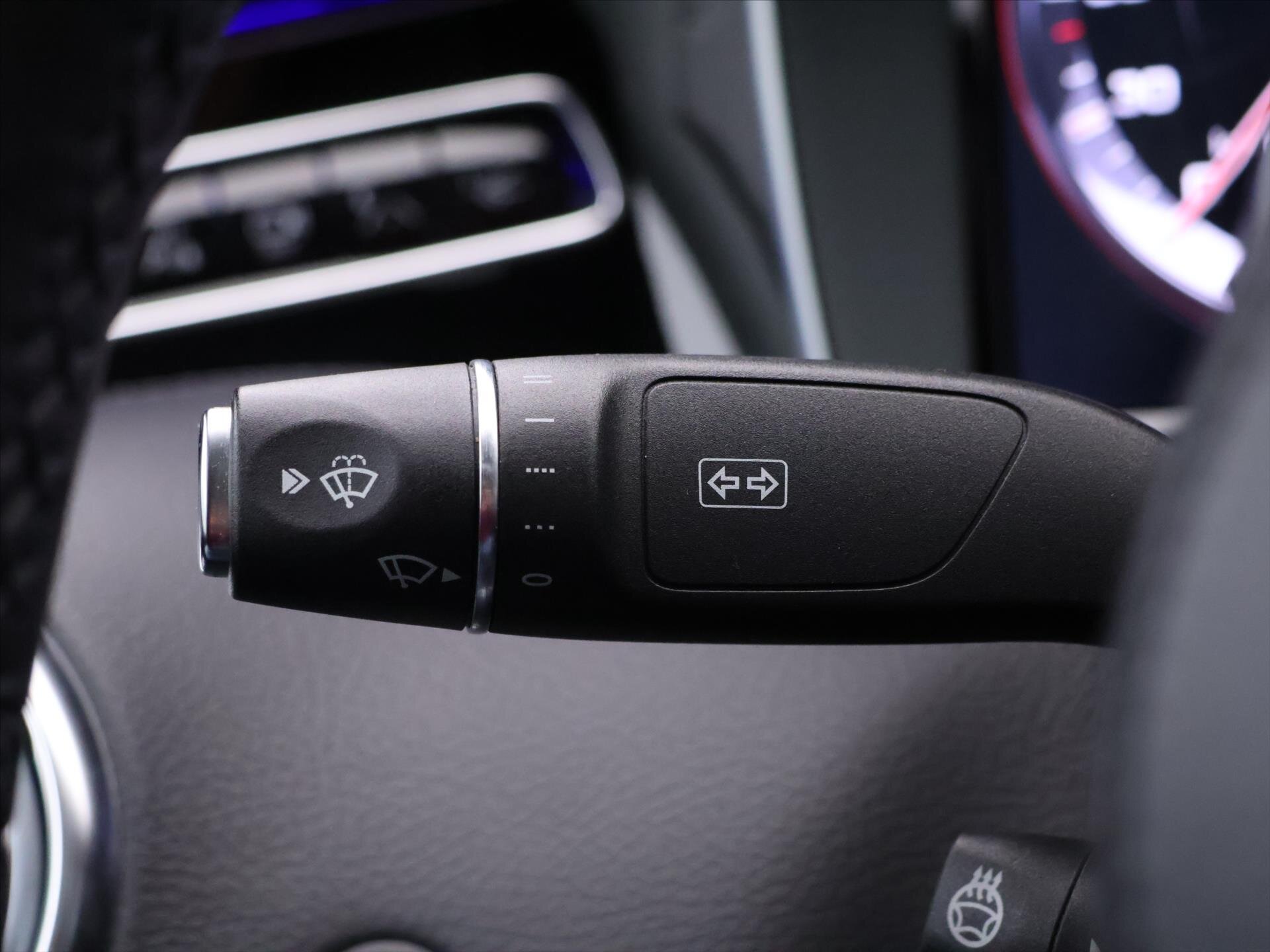 Mercedes-Benz Třídy S Kupé 5,5 l 430 kw