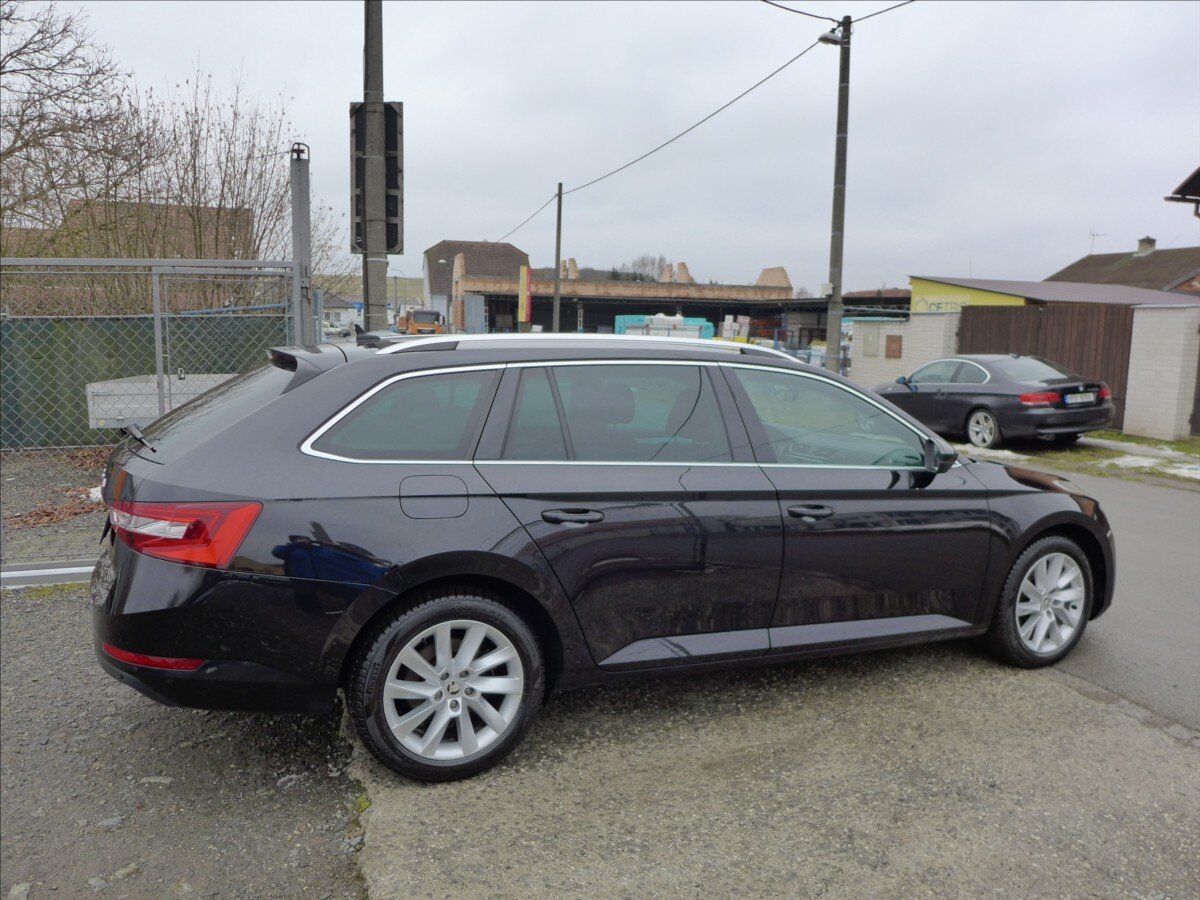 Škoda Superb Kombi 2,0 l 110 kw