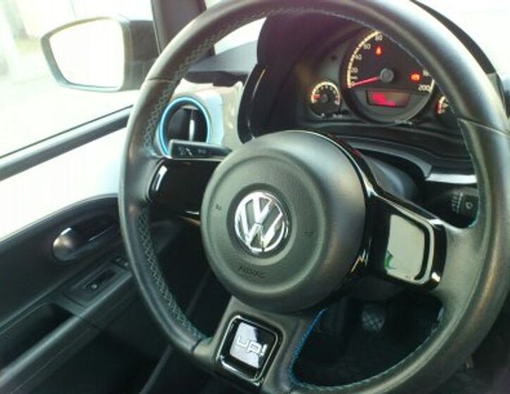 Volkswagen up! 19
