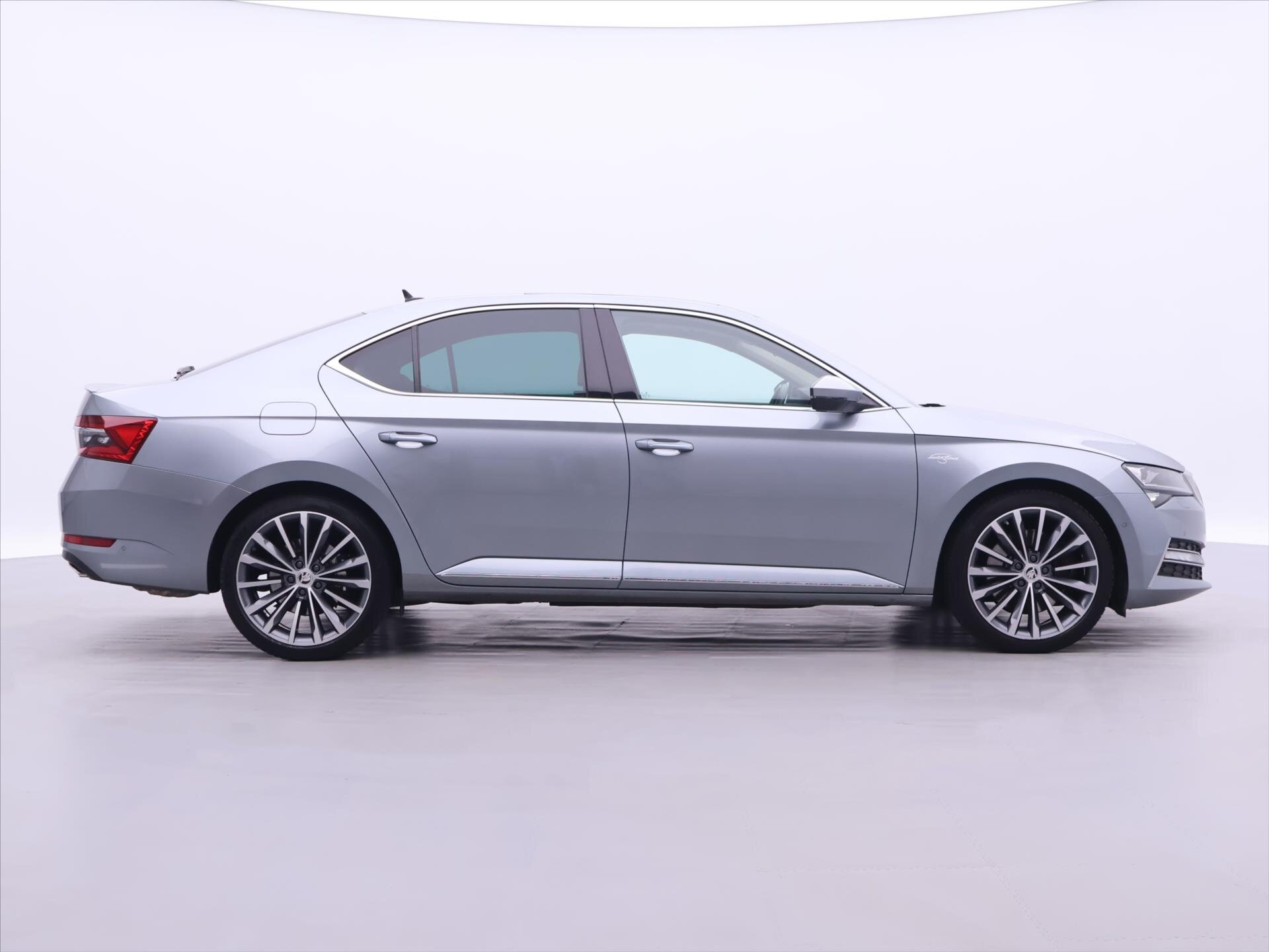 Škoda Superb Liftback 2,0 l 200 kw