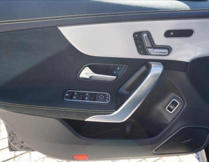 Mercedes-Benz CLA Kombi 2,0 l 310 kw