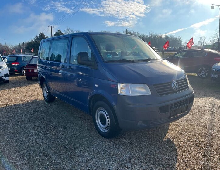Volkswagen Caravelle 9
