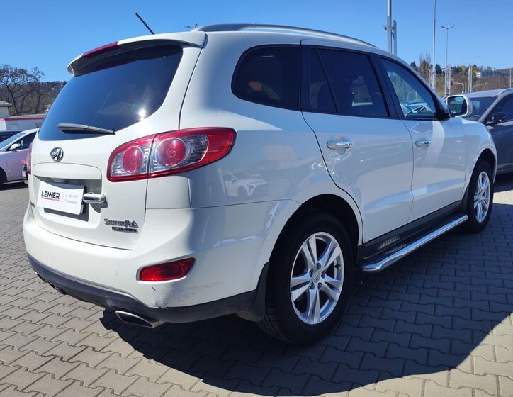 Hyundai Santa Fe SUV / Terénní 2,2 l 145 kw