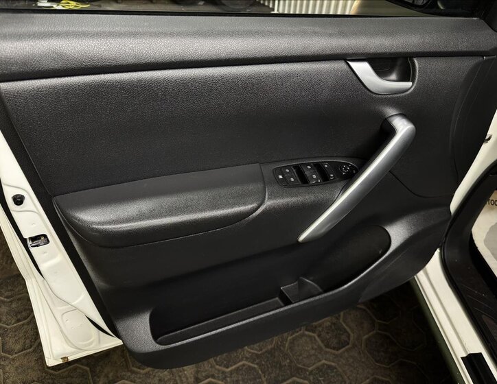 Mercedes-Benz Třídy X Pick-up 2,3 l 120 kw