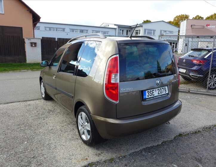 Škoda Roomster 8