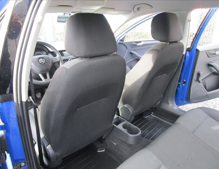 Škoda Rapid Sedan 999,0 70 kw