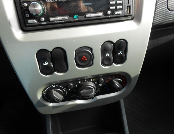 Dacia Sandero Hatchback 1,1 l 55 kw