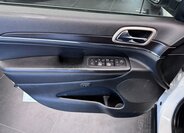 Jeep Grand Cherokee 12