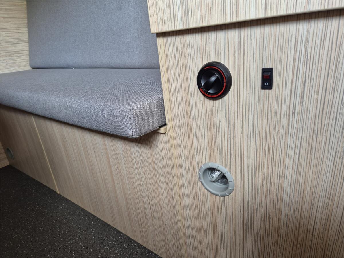 Peugeot Ostatní Ostatní 2,0 l 120 kw