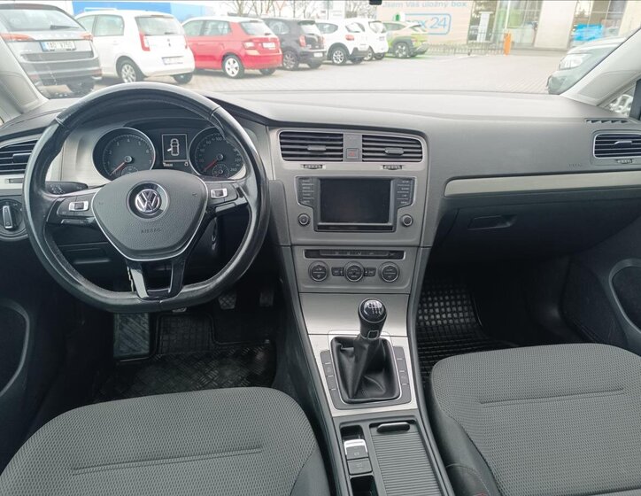 Volkswagen Golf Hatchback 1,2 l 81 kw