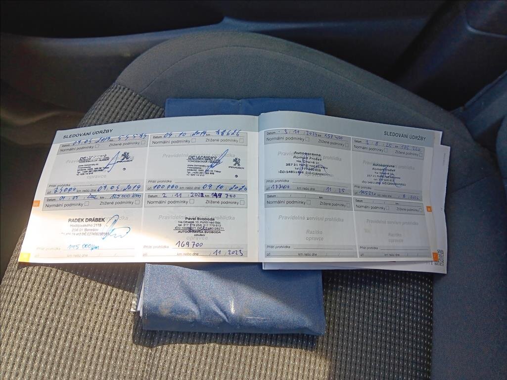 Peugeot 5008 MPV 1,6 l 88 kw