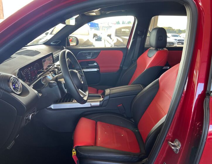 Mercedes-Benz GLB 10