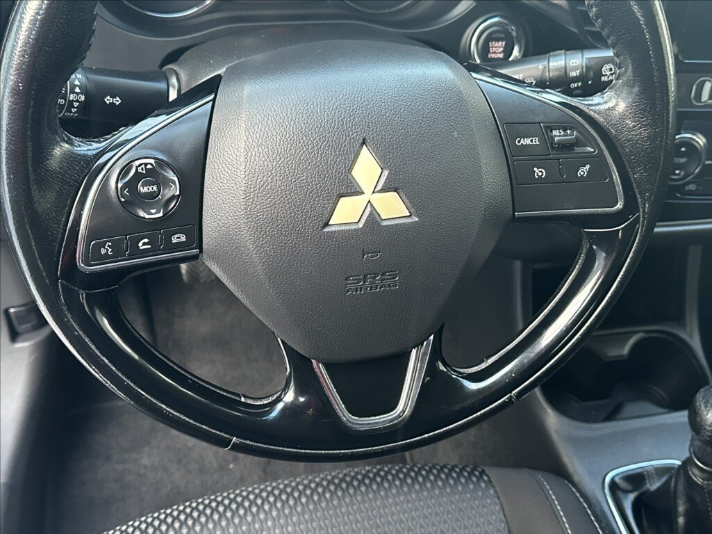 Mitsubishi Outlander SUV / Terénní 2,3 l 110 kw