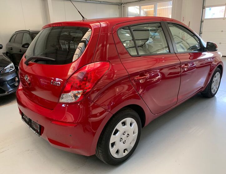 Hyundai i20 6