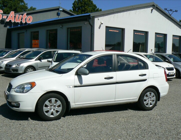 Hyundai Accent 1