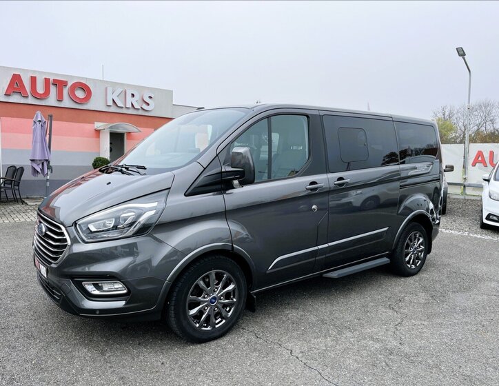 Ford Tourneo Custom 12