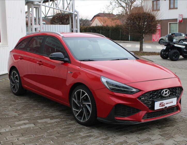 Hyundai i30 Hatchback 1,6 l 100 kw