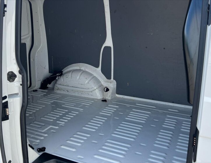 Volkswagen Transporter Skříň 2,0 l 110 kw