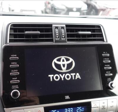 Toyota Land Cruiser 17