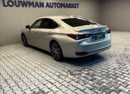 Lexus ES 300h Sedan 2,5 l 160 kw