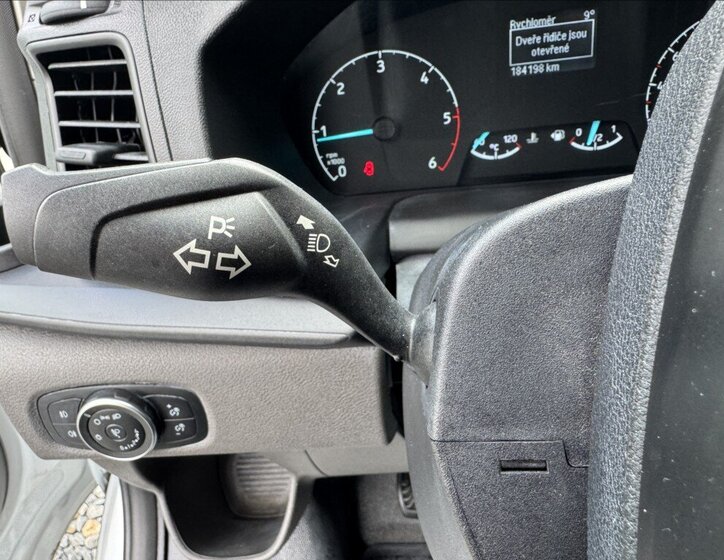 Ford Transit Custom Kombi 2,0 l 96 kw