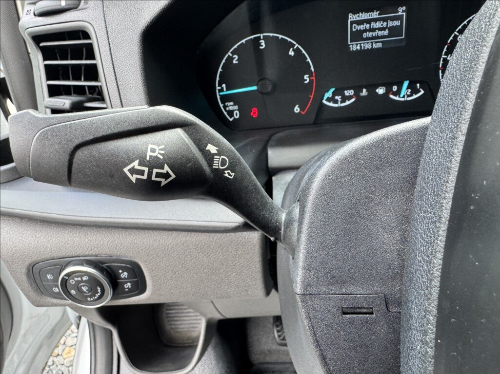 Ford Transit Custom Kombi 2,0 l 96 kw