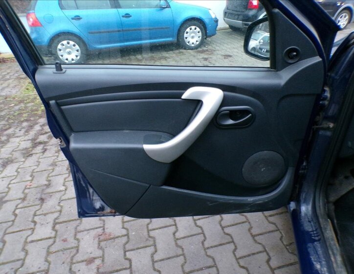 Dacia Logan Sedan / Limuzína 1,4 l 55 kw