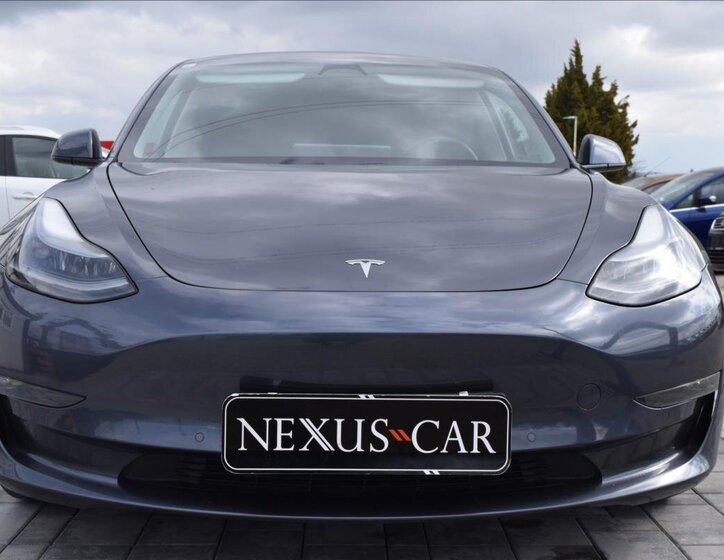 Tesla Model 3 Sedan / Limuzína 0,0 377 kw