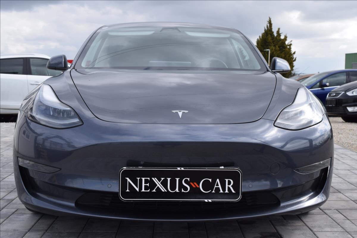 Tesla Model 3 Sedan / Limuzína 0,0 377 kw